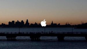 苹果就是一家广告创意公司，你认同不？